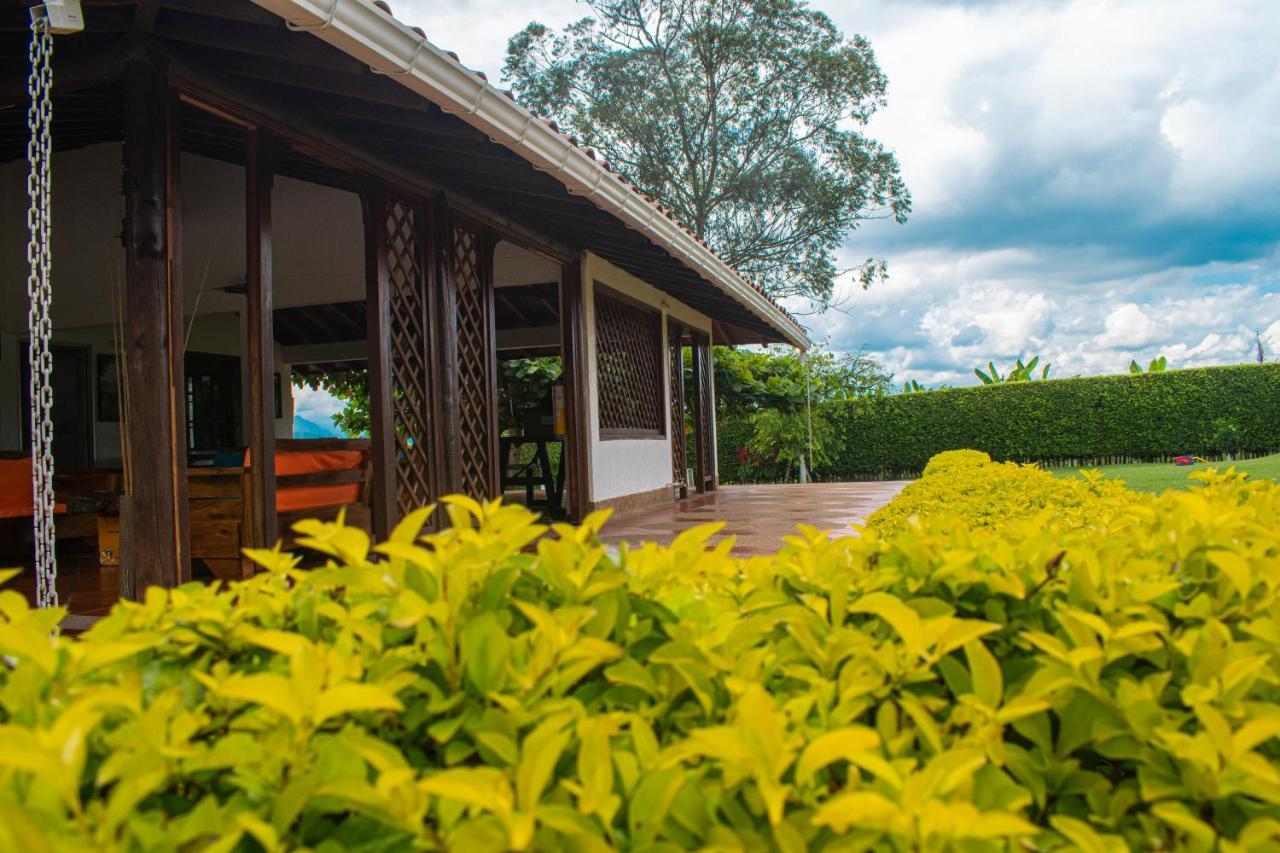 Chalet La Alemania Каларка Экстерьер фото