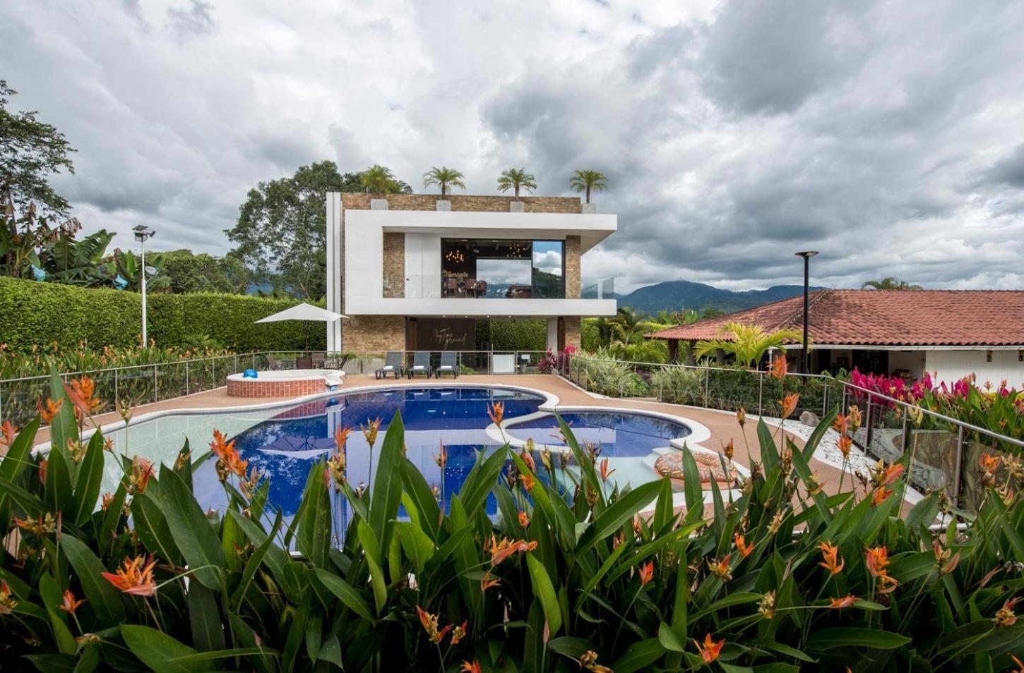 Chalet La Alemania Каларка Экстерьер фото