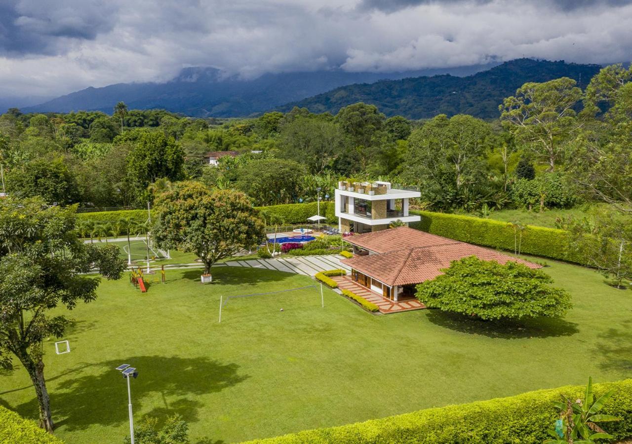 Chalet La Alemania Каларка Экстерьер фото